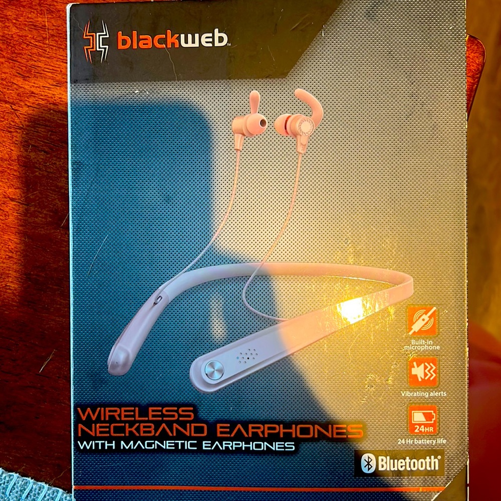 Wireless Neckband Earphones with Built in Microphone